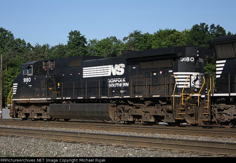 NS 9180